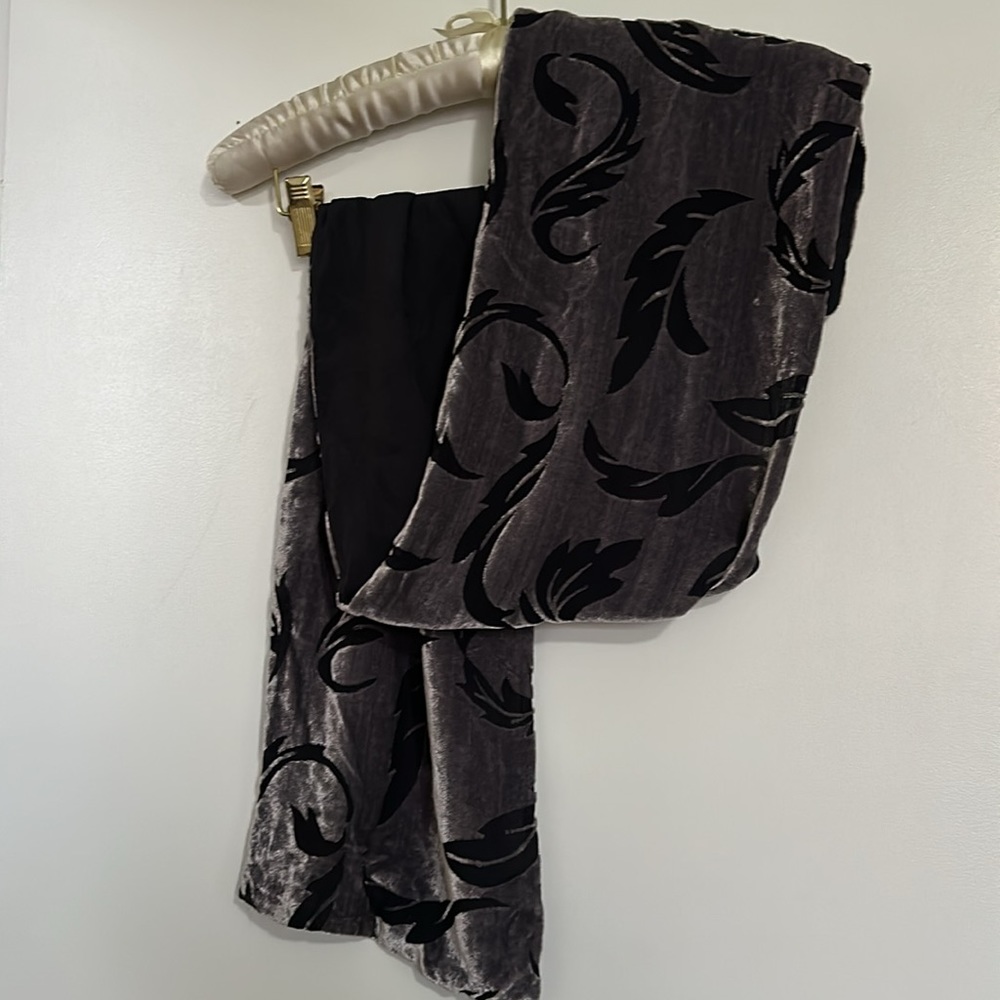 Saldarini Silk Leaves Scarf EUC